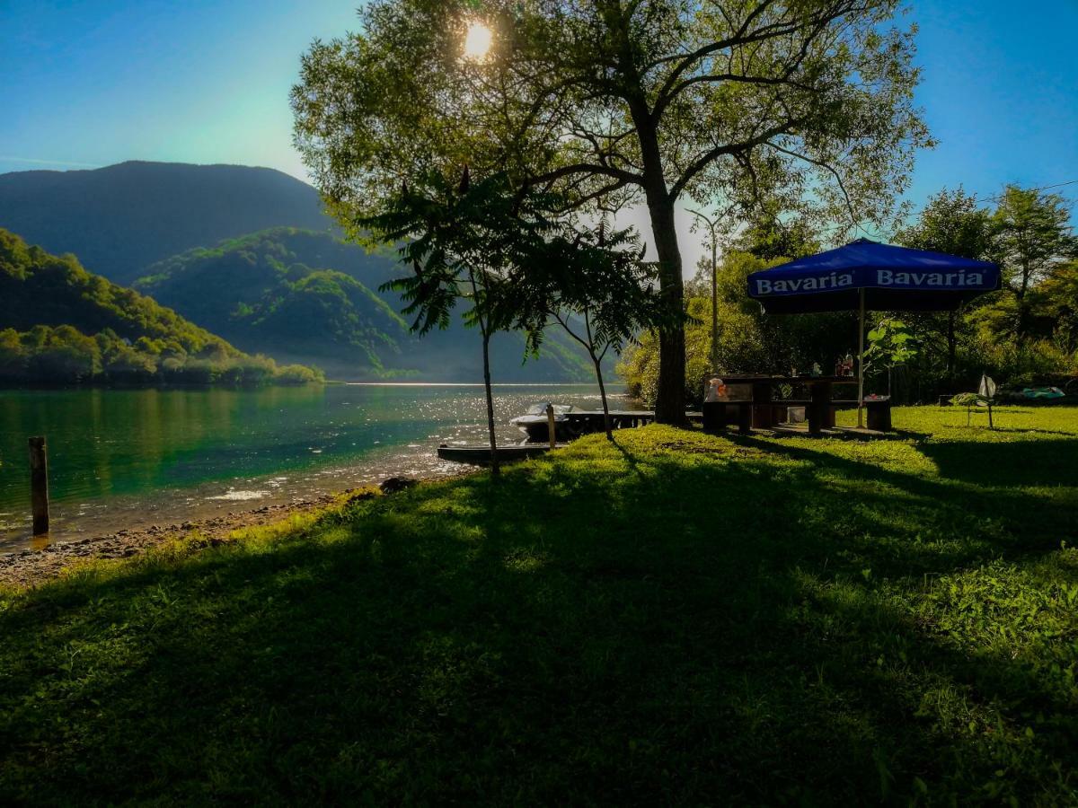 Lake House Krndija Hotell Jajce Eksteriør bilde